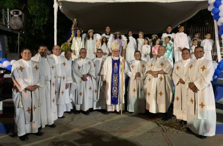 Obispo Biord y 11 sacerdotes celebraron al Inmaculado Corazón de María
