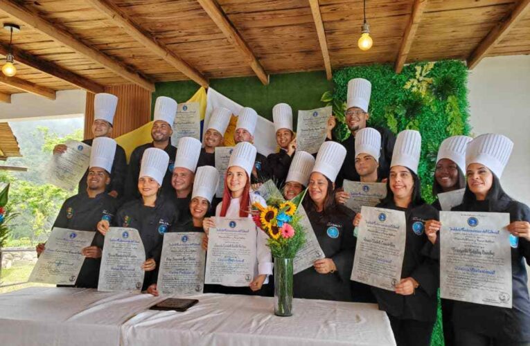 Instituto Gastronómico del Litoral firma convenio con Master Chefs