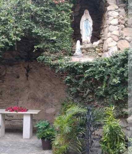Recaudan fondos para restaurar la ruta de la Virgen de Lourdes