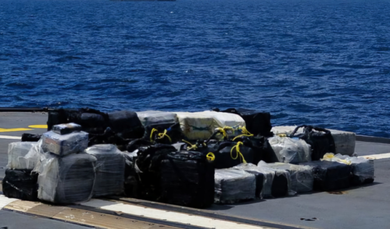 Llevaban 2.700 kilos de cocaína en pesquero con bandera venezolana