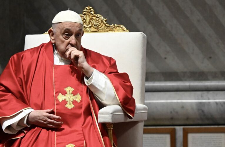 Papa Francisco reza por la paz en Tierra Santa