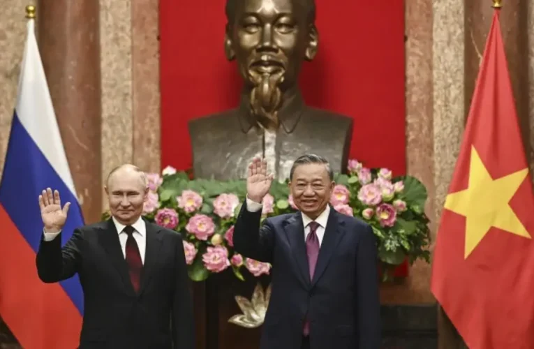 Putin firmó acuerdos comerciales con Vietnam