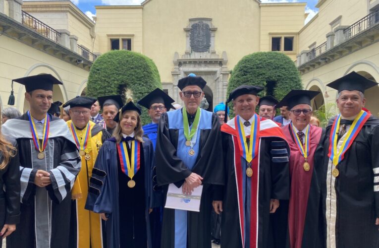 Yordano recibió Doctorado Honoris Causa en Arte de la ULA