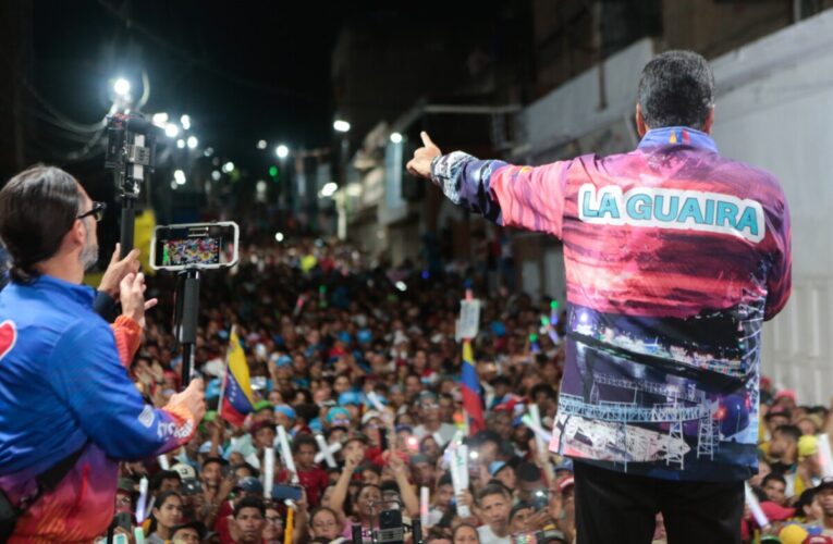 Maduro llamó «basura» a las agencias de noticias Reuters, EFE, AP y AFP