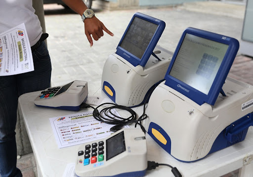 Ya fueron distribuidas las máquinas de votación en los centros de todo el país