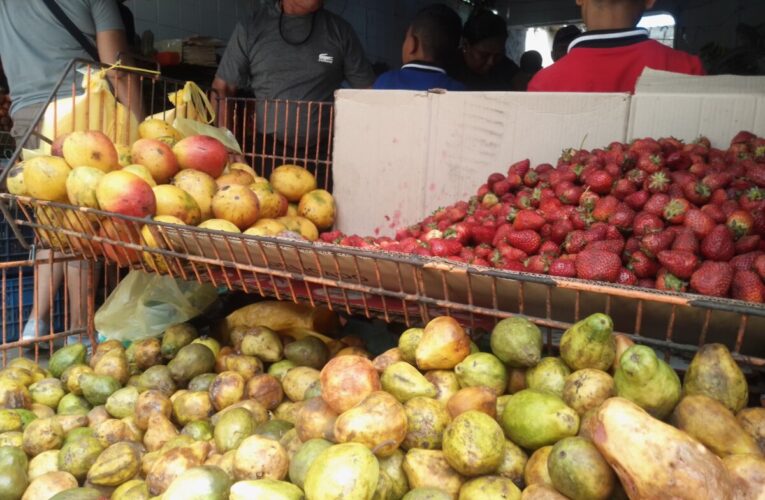 Parchita a Bs100 y guayaba a 60 en Maiquetía