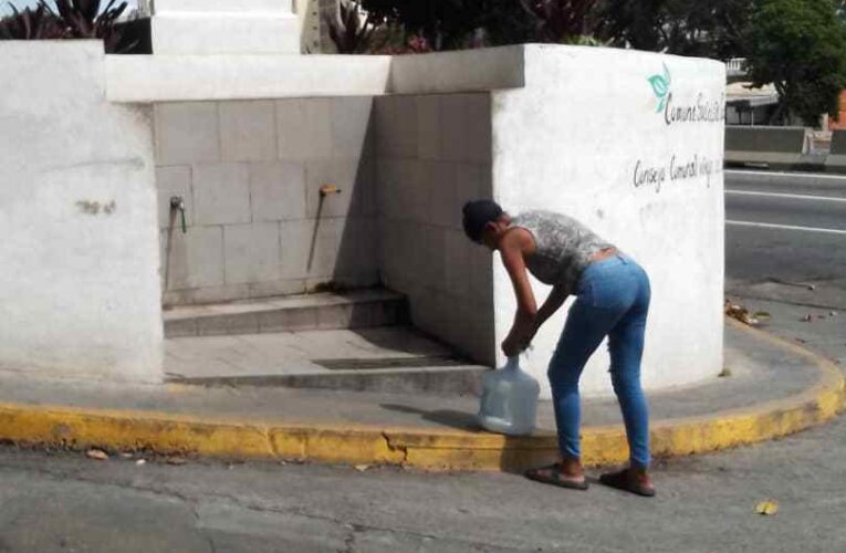 ¡Ayuda! Vecinos de Vegamar están cansados de cargar agua