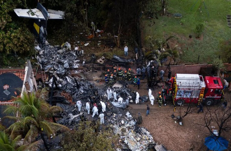 Tres venezolanos entre las 62 víctimas del accidente aéreo en Brasil