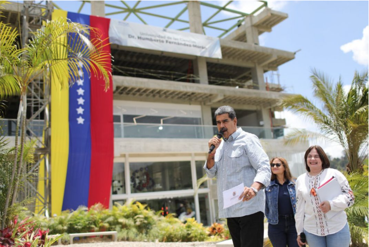 Maduro: Tenemos que abrir un gran diálogo para mejorar la calidad educativa