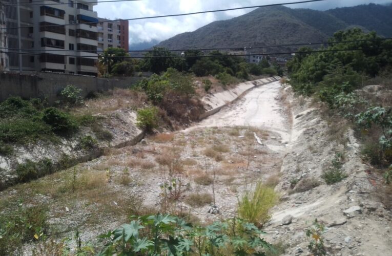 Piden limpieza para la quebrada de Las Quince Letras