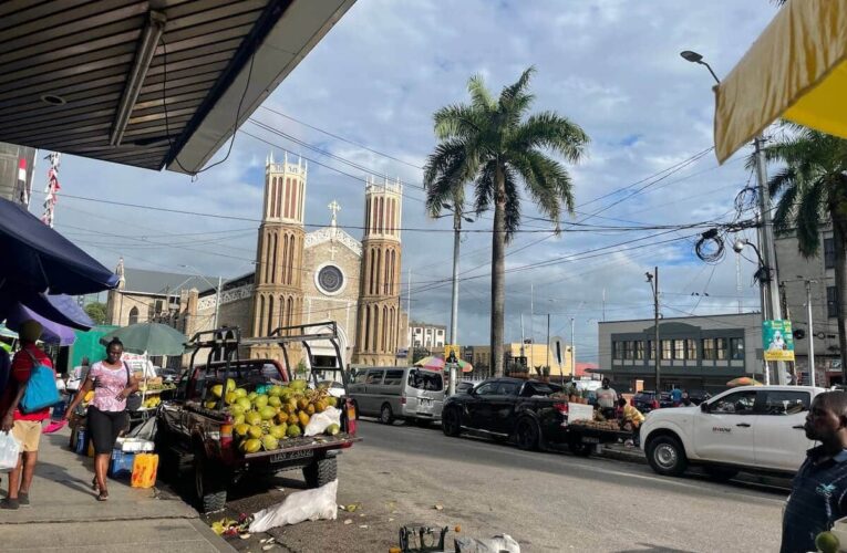 Migrantes venezolanos se quedan sin trabajo en Trinidad y Tobago