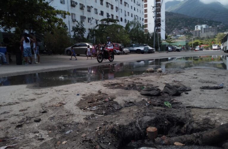 Alarma en la Opppe 26 porque las cloacas colapsaron…otra vez