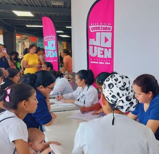 600 jóvenes recibieron atención médica integral