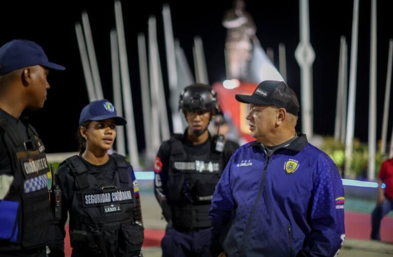 Ministro Diosdado Cabello supervisó equipos de seguridad en La Guaira