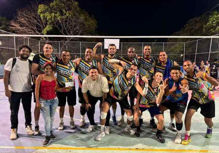 Apollo y Stigma se coronaron en voleibol vacacional de Guaracarumbo