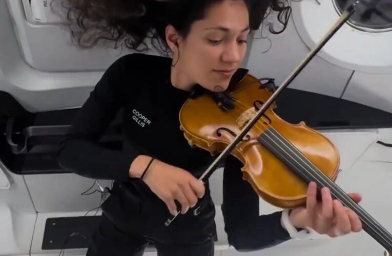 Sarah Gillis hizo historia como la primera mujer en tocar violín en el espacio