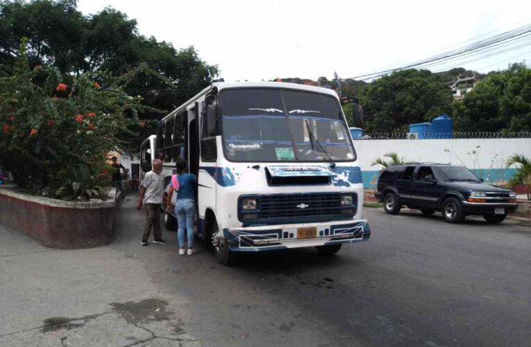 Tiempos difíciles afrontan choferes por escasez de pasajeros