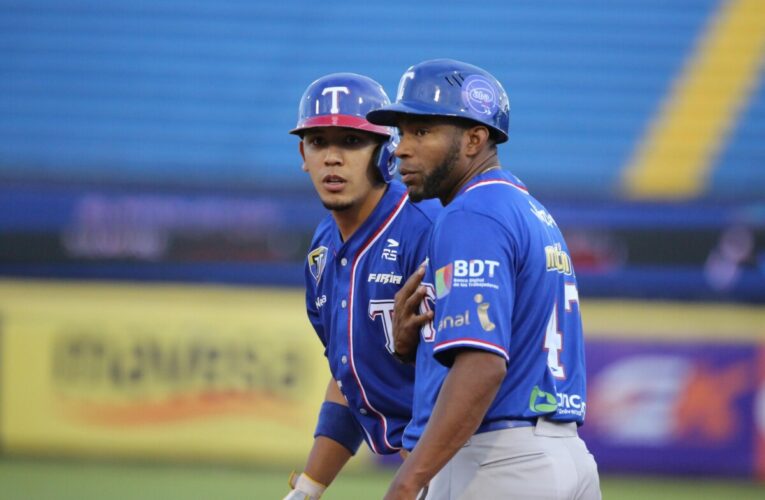 Tiburones perdieron ajustado encuentro con las Águilas