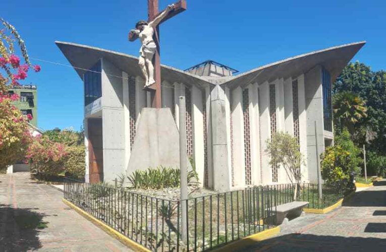 La Plaza Jerusalén necesita agua para su mantenimiento