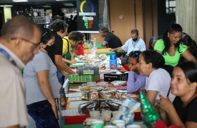 Arrancan más de 100 ferias navideñas en el país