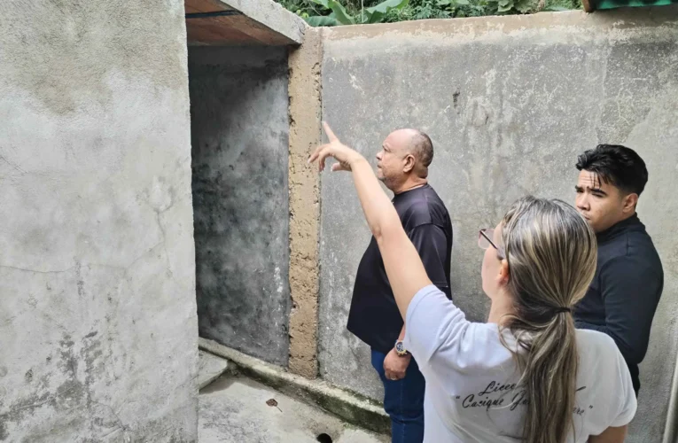 Inspeccionan escuela Ulises Castillo en Carayaca