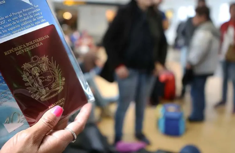 España no aceptará pasaportes venezolanos vencidos para trámites