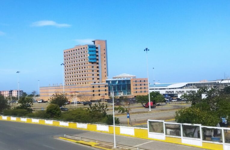 Aceleran el hotel Aeropuerto