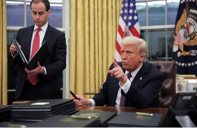 Trump da vía libre a redadas de migración en escuelas, colegios e iglesias