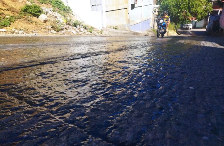 En Los Olivos exigen reparación del tubo matriz