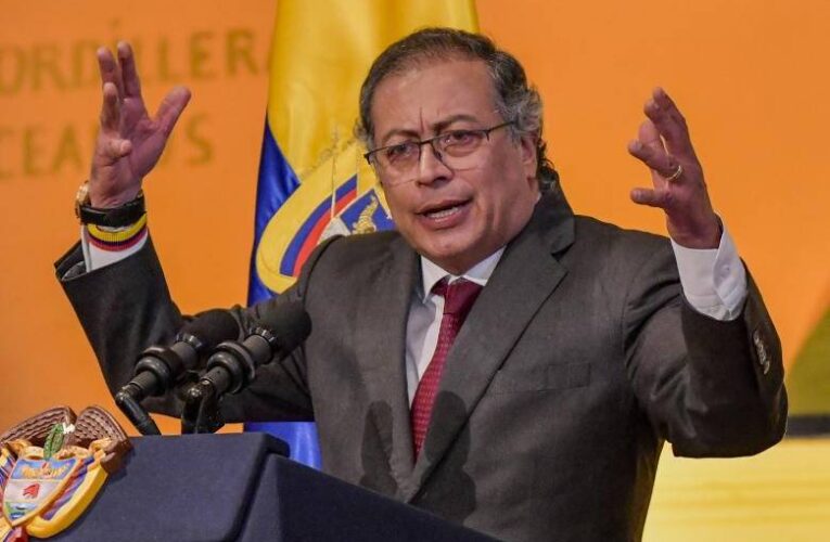 Gustavo Petro confirma que no asistirá a la investidura de Maduro