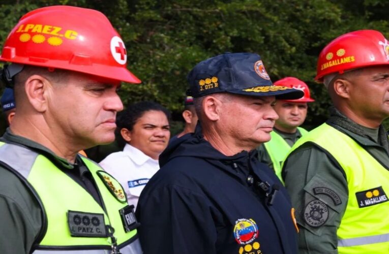 Despliegan operativo humanitario para atender a desplazados colombianos