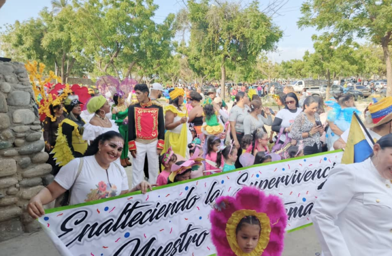 Arranca el Carnaval en la Cinta Costera y el Paseo Macuto