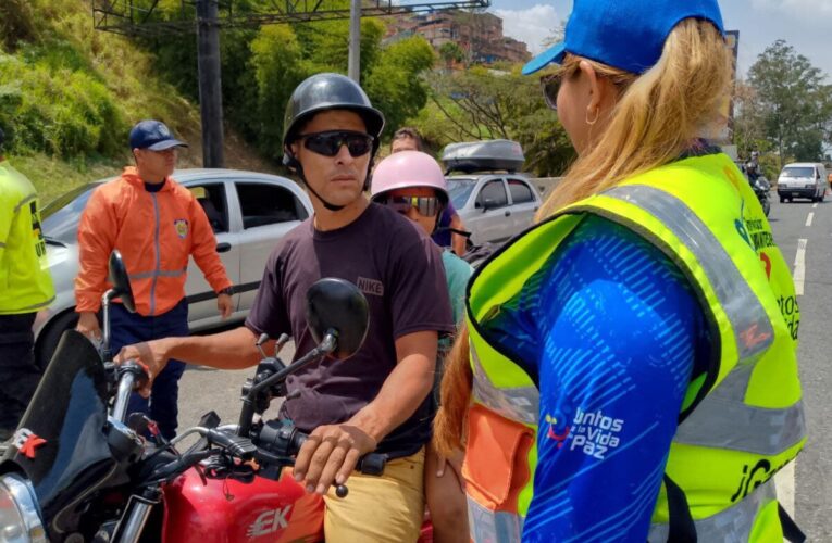 Comenzó la campaña del INTT: Cambia tu casco viejo por uno nuevo