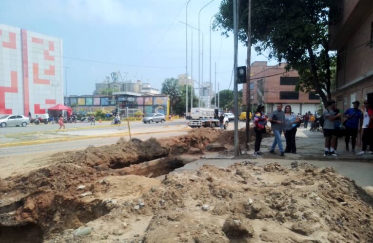 El hueco frente al Terminal le tiene la vida arruinada al entorno