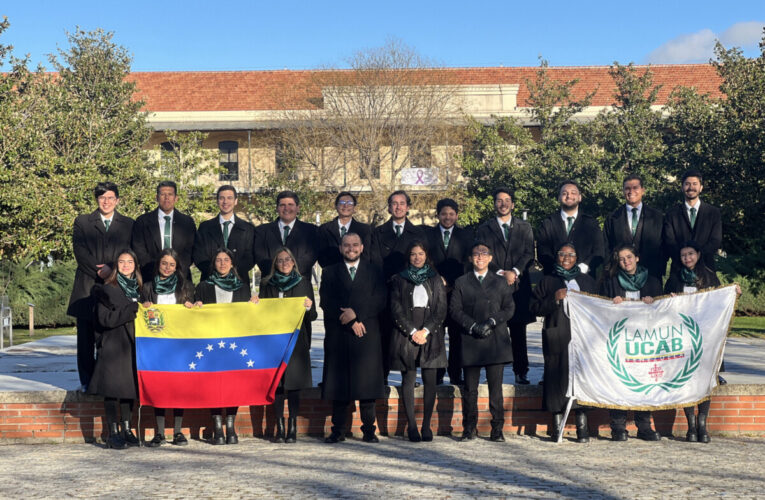 Estudiantes de UCAB volvieron a brillar en competencia en Madrid