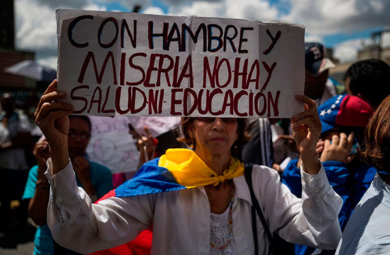 Trabajadores universitarios protestaron para exigir salarios dignos