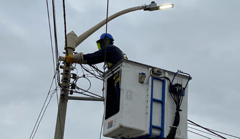 Avanza Plan de Iluminación en las Vías Expresas de La Guaira