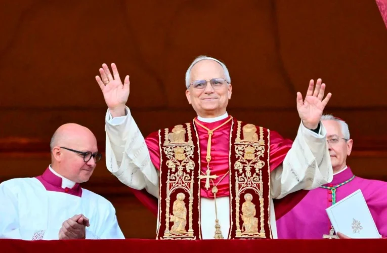 Robert Francis Prevost es el nuevo papa León XIV