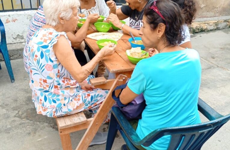 Grupo de Apostolado Divina Misericordia preparó una olla solidaria para 200 personas
