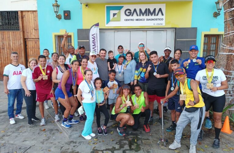 31 concursantes participaron en la caminata 2k de la clínica Alfa