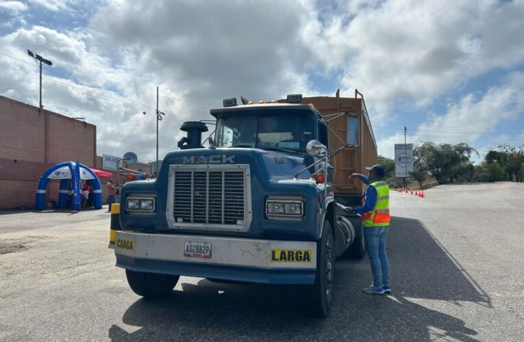 Anuncian incremento del 45% en las tarifas del transporte de carga
