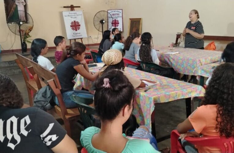 Dictan talleres para asistente de farmacia