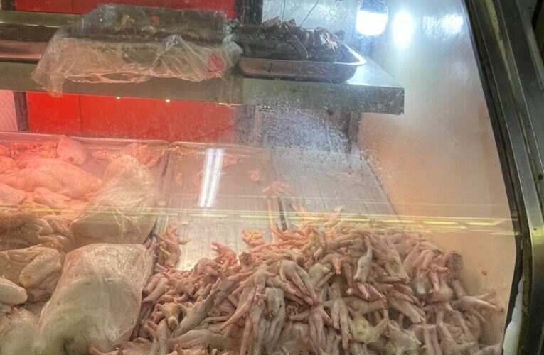 Molida, patas y picadillo son la vía de escape para los que tienen poco dinero