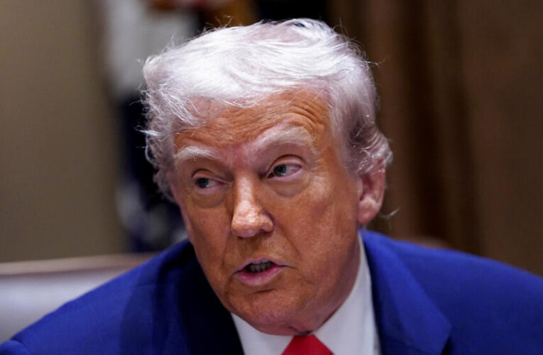 Trump advierte a Irán que si ataca objetivos de EEUU responderá con todas sus fuerzas