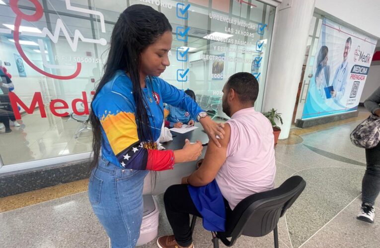 Invitan a la población a vacunarse gratuitamente frente a Medik