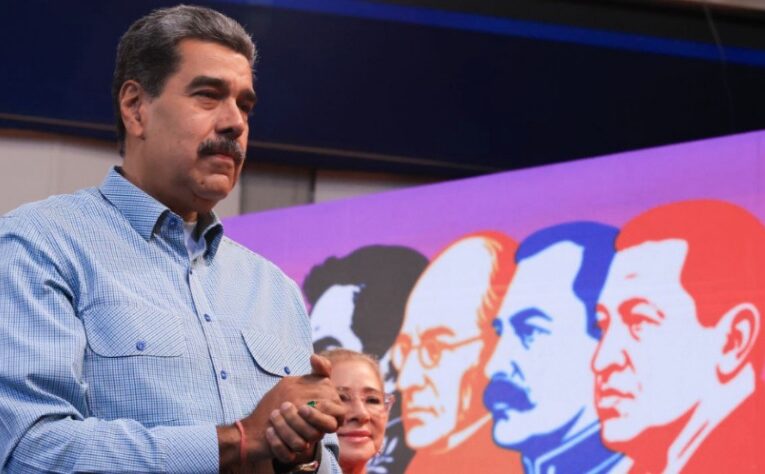 Maduro advierte que Israel arrastra al mundo hacia una guerra
