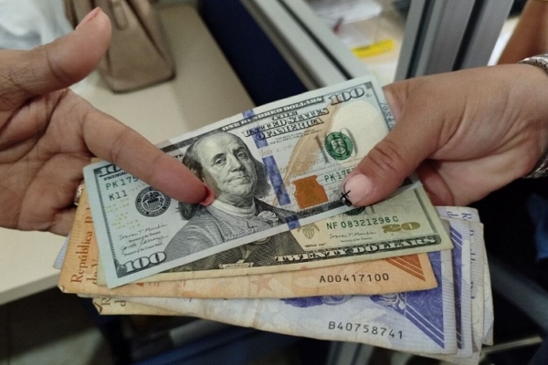 “Uso del dólar no fue imposición del comercio sino decisión de los consumidores”