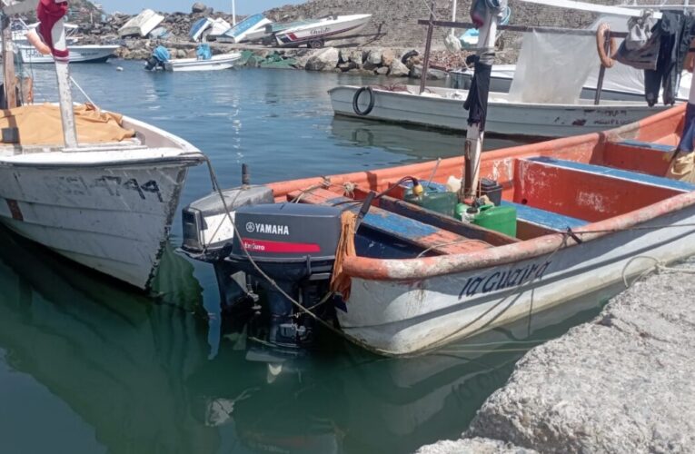Pescadores siguen a la espera de motores