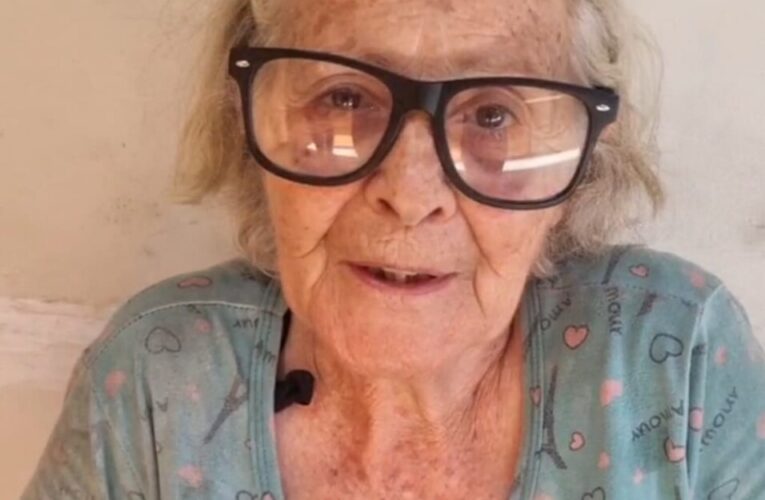 «El apartamento es mío y el profesor nunca ha pagado»