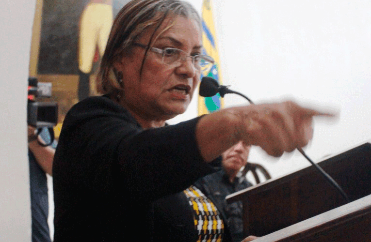 Gladys Requena renuncia como Inspectora General de Tribunales